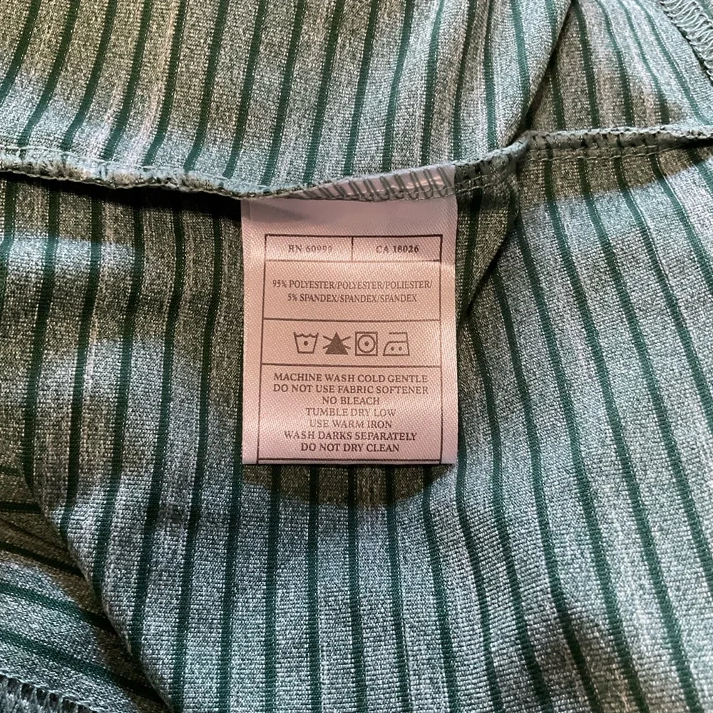 Antigua green space dye stripe 1/4 zip NWT sz Large